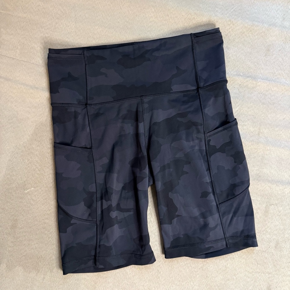 Lululemon Fast And Free Short 8" Non-Reflective Camo Size 6